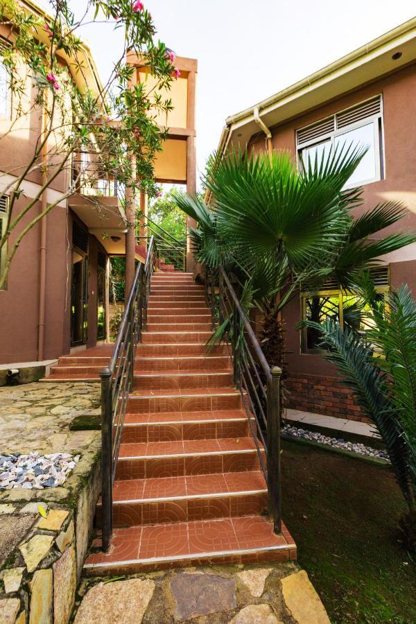 Santa Maria Hotel Entebbe Exterior foto