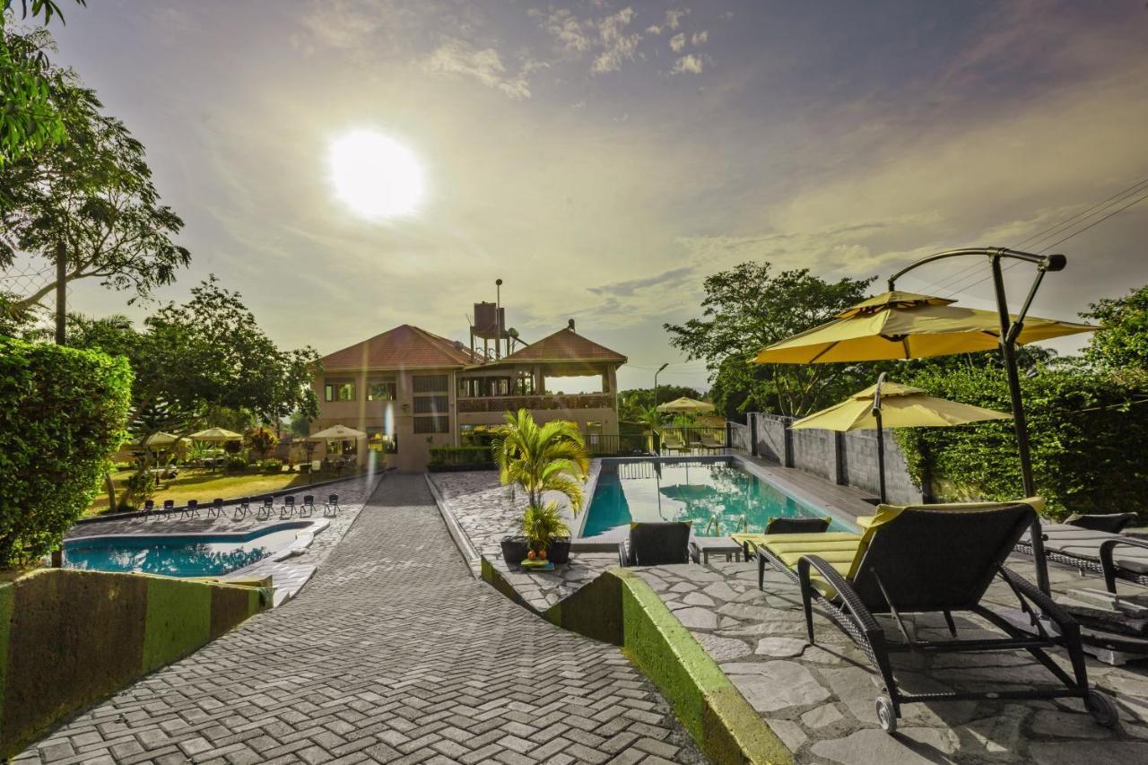 Santa Maria Hotel Entebbe Exterior foto